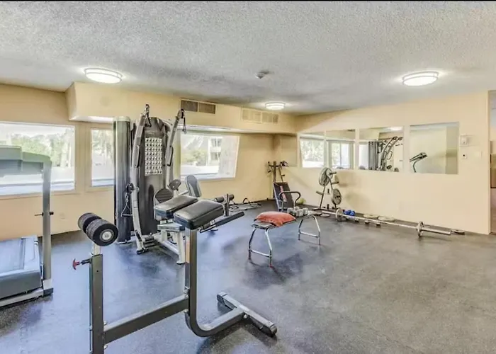 Holiday home Renovated With Pool, Spa, & Gym Access Scottsdale