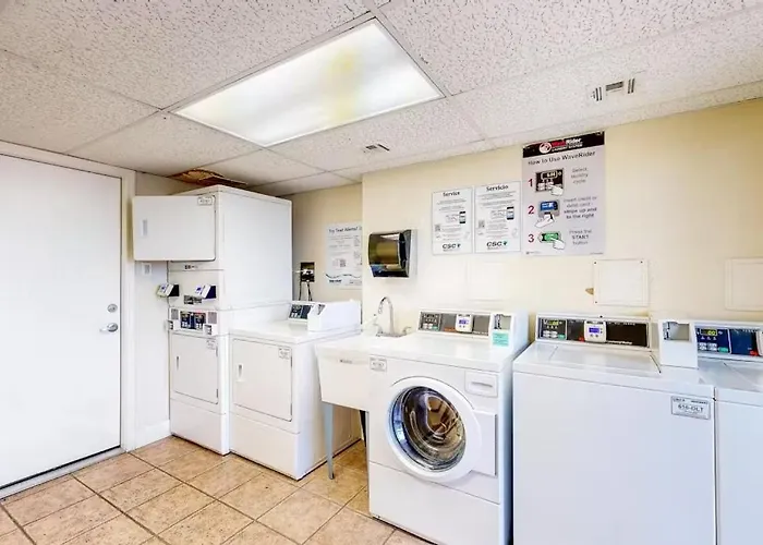 Renovated With Pool, Spa, & Gym Access * Scottsdale